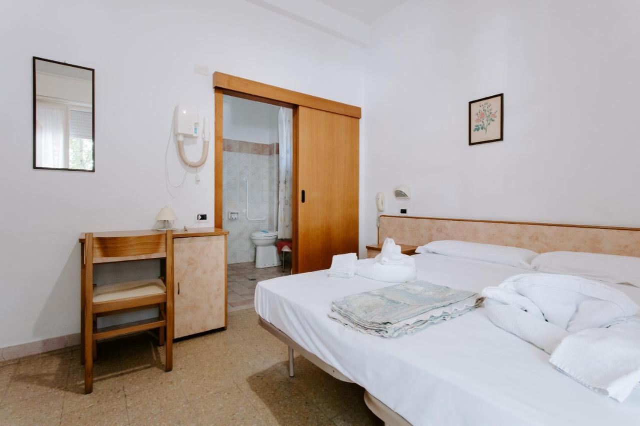 Hotel Edward Bellaria-Igea Marina Exterior photo