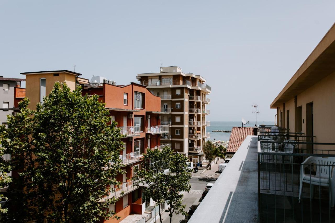 Hotel Edward Bellaria-Igea Marina Exterior photo