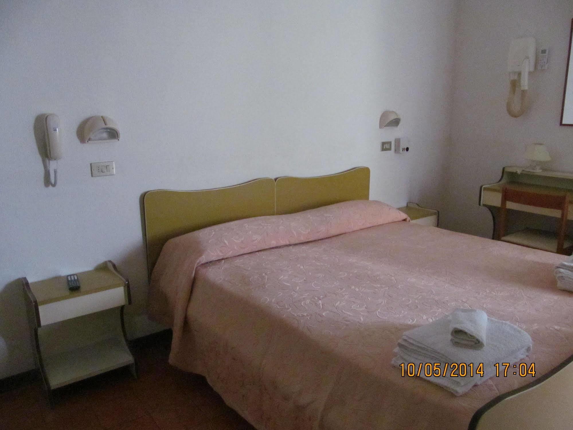 Hotel Edward Bellaria-Igea Marina Exterior photo