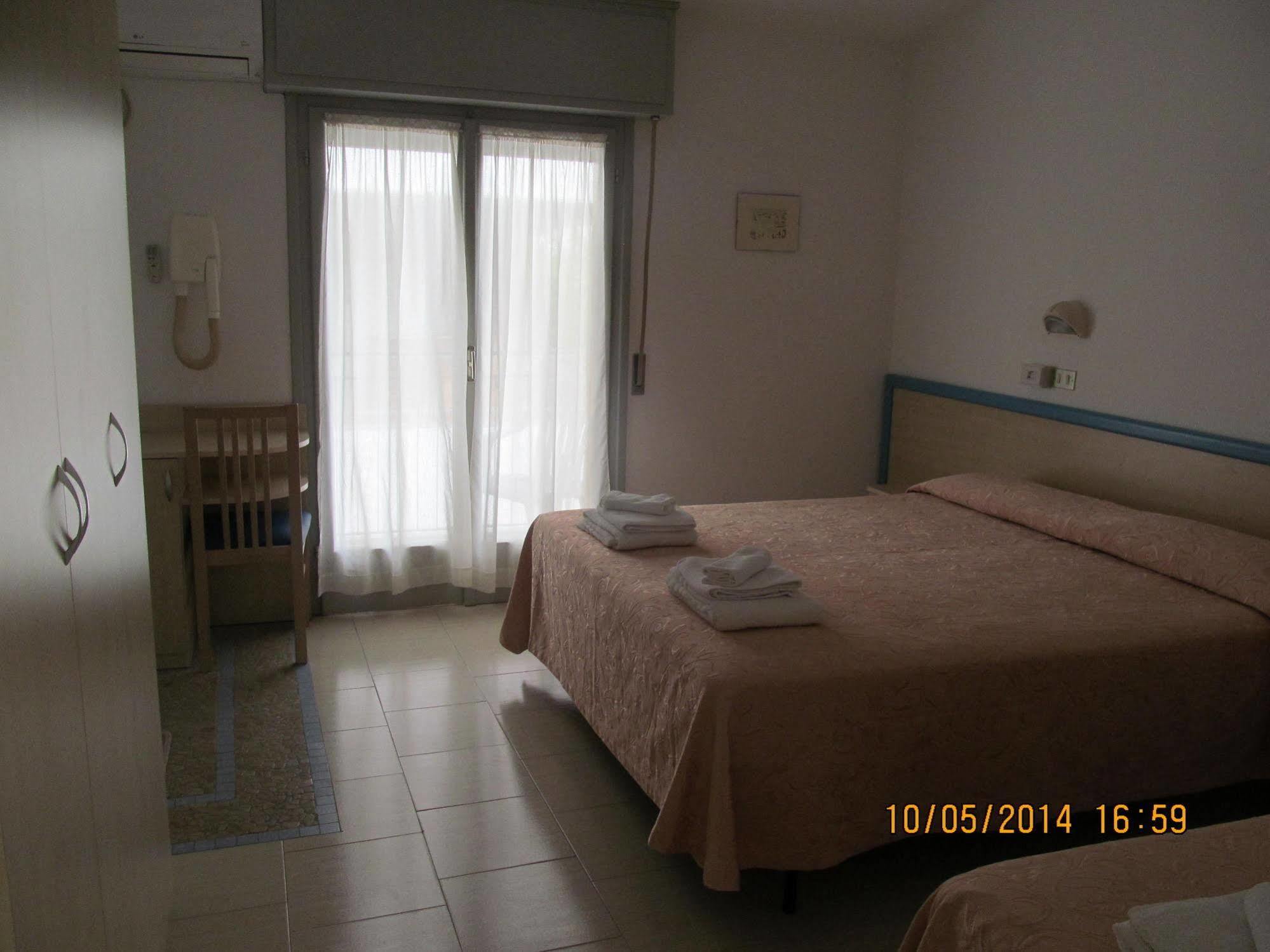 Hotel Edward Bellaria-Igea Marina Exterior photo
